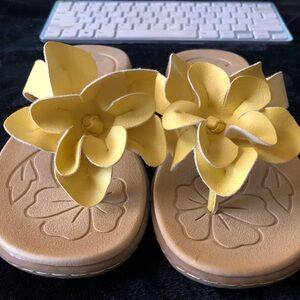 b.o.c. Yellow Floral Sandals